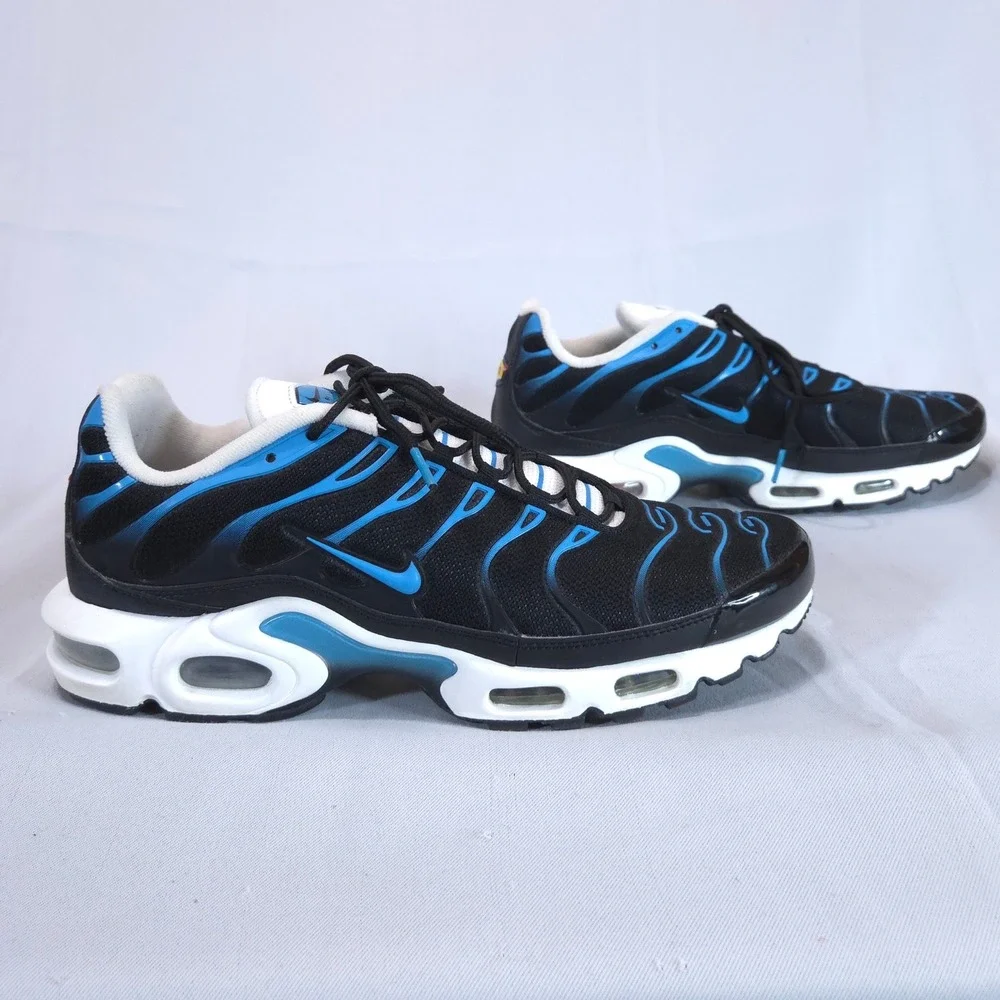 Nike Air Max Plus Laser Mens 10.5 Running Shoes Black Blue TN Air Sneakers Mint